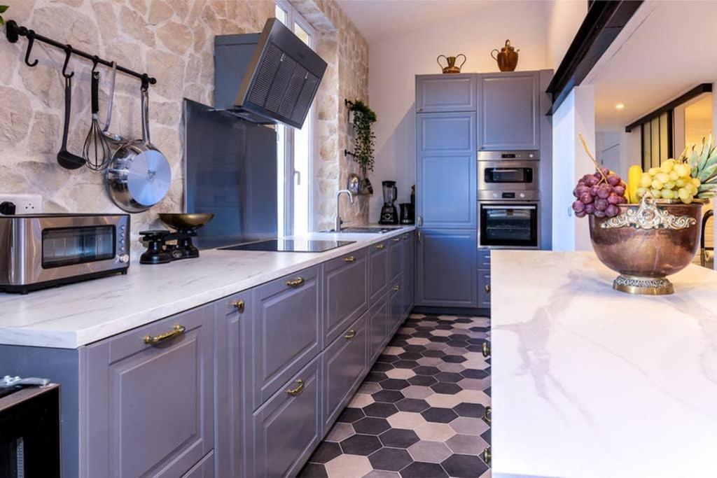 Apartment Penthouse Loft 5min Palais Des Festivals And Terrace View On Castle
